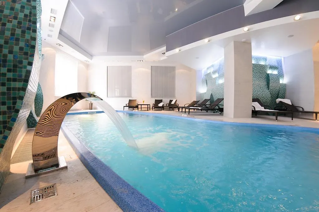 Taurus Hotel & Spa contacts